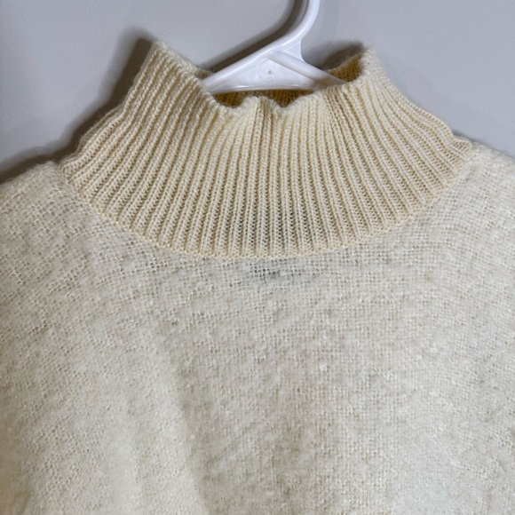 Lauren Ralph Lauren | Knit Poncho Neutral Stripe - Picture 7 of 7